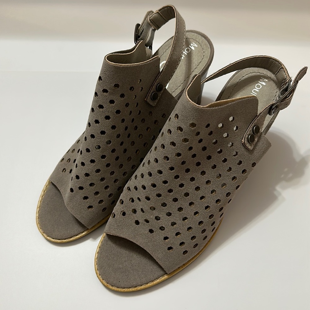 Mountain Sole Grey Women’s Shoes